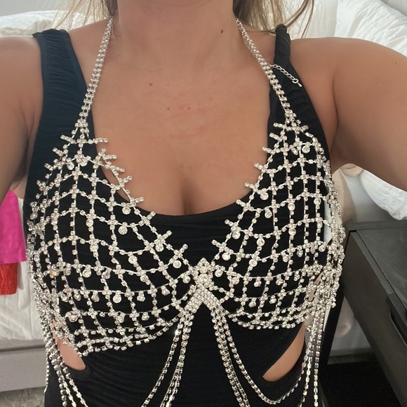 Beautifully too accessible - Picture 2 of 5